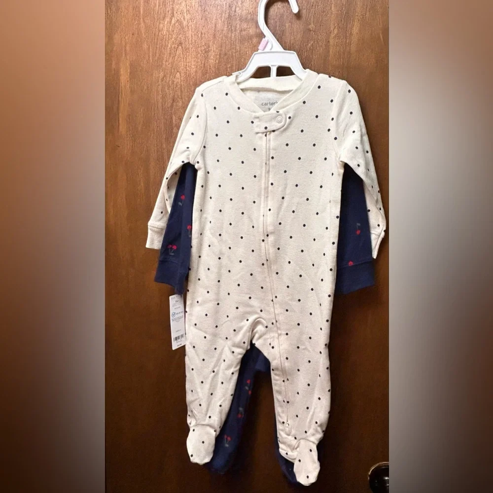 NWT Carter’s Two Piece Sleeper Pajamas size 9 months